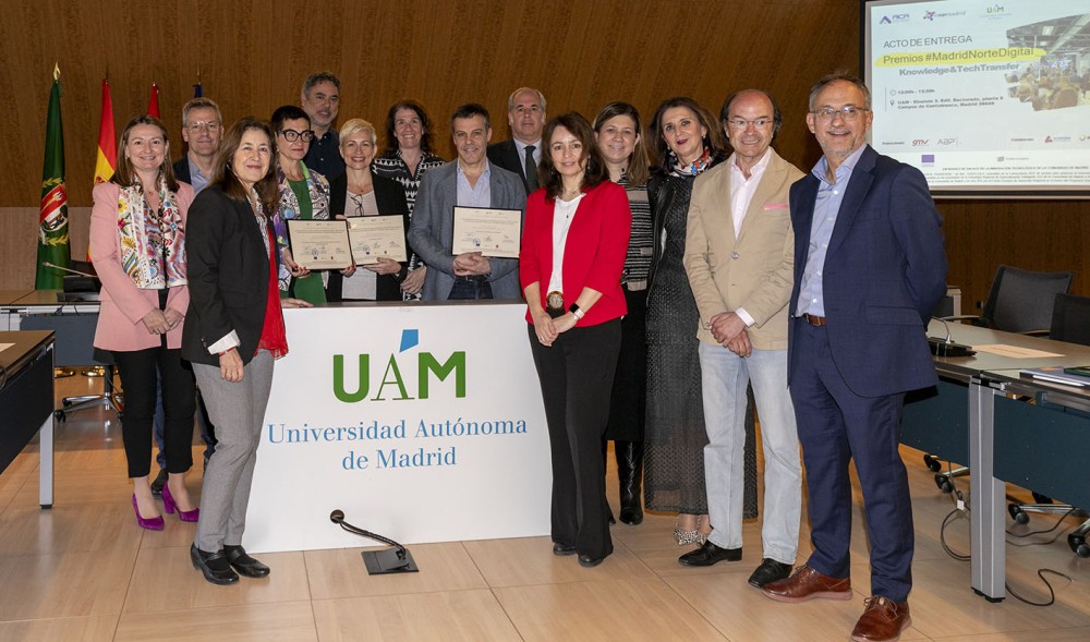 Foto familia de los Premios InnorMadrid 2024