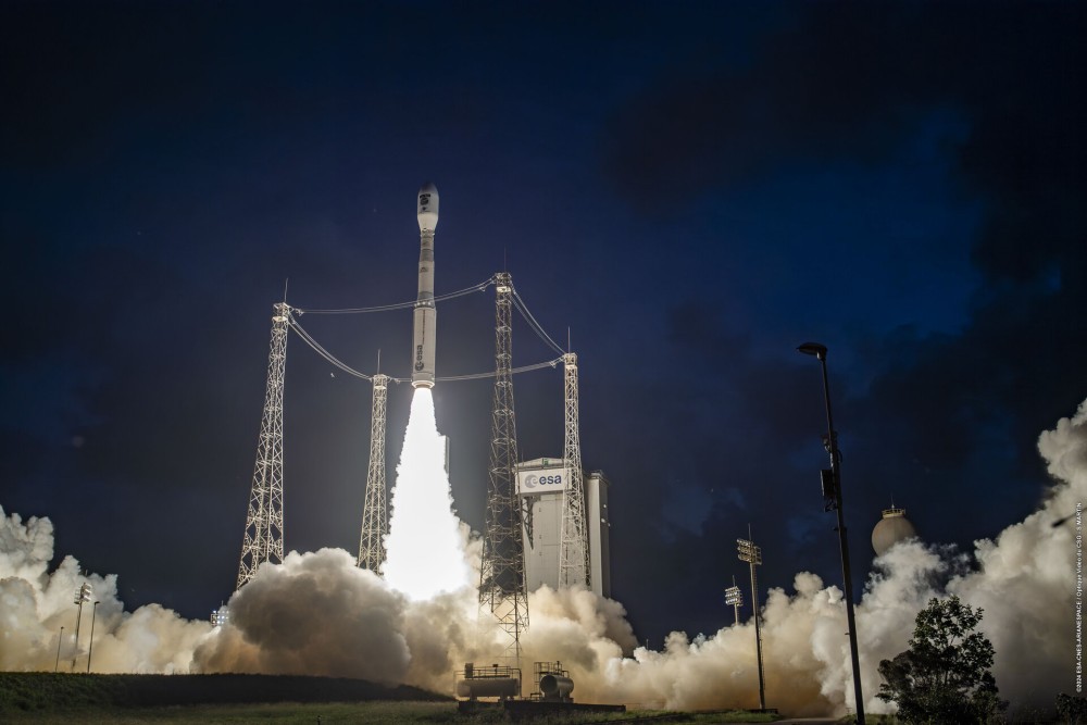 vega-c_takes_sentinel-1c_into_orbit_pillars.jpg
