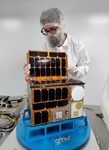 Satélite Celeste