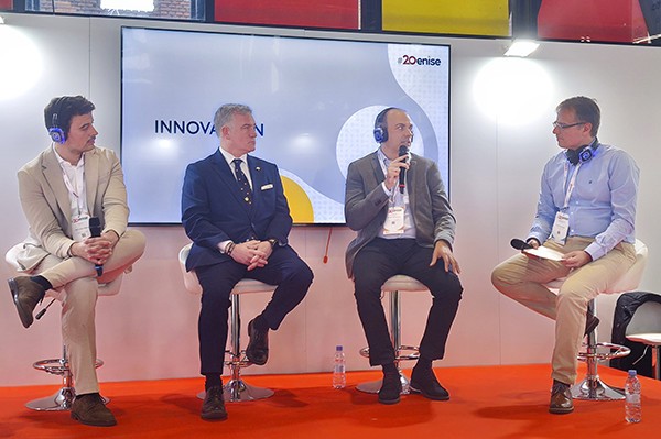 Mesa redonda «Ciberseguridad en el transporte: innovación en infraestructuras críticas (espacio, tierra y aire)»