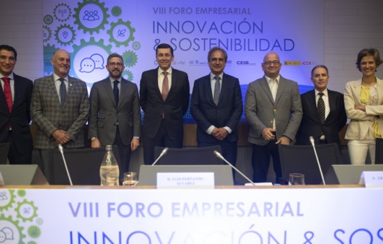 Luis Fernando Álvarez-Gascón chaired the discussion panel on “Sustainable innovation: the great challenge for Ibero-American firms”